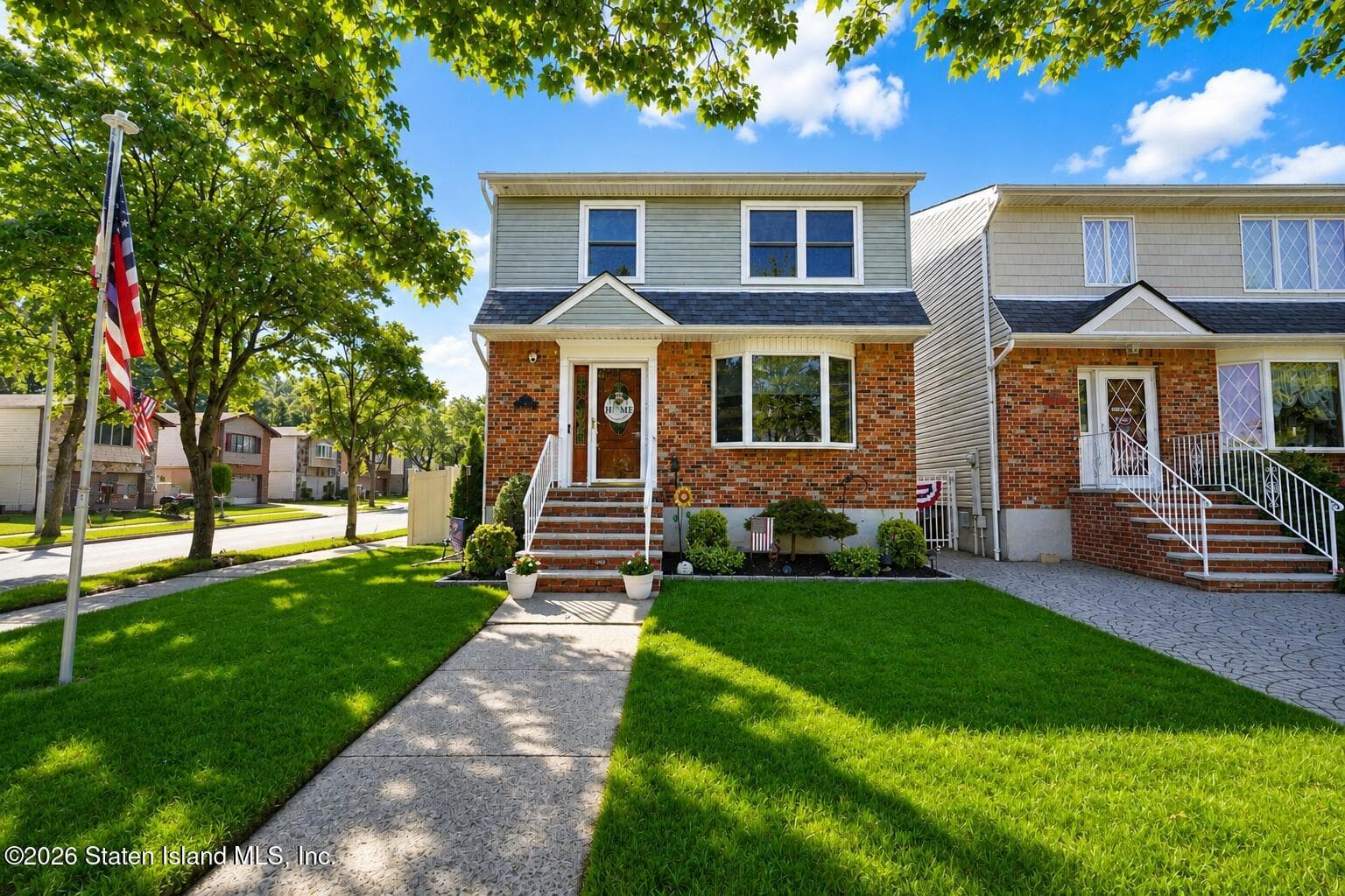7 Teakwood Court, Staten Island, NY 10308